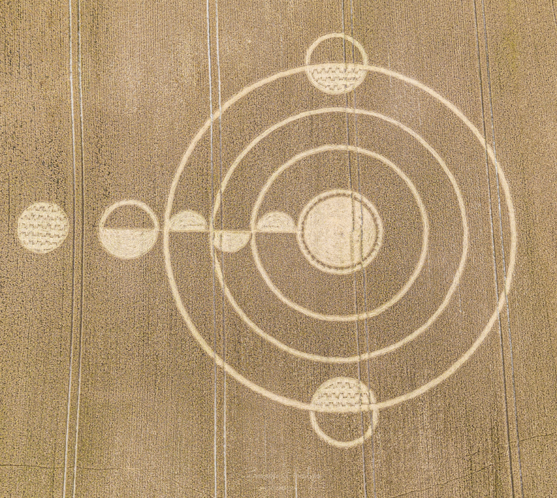 cropcircles2020stonehenge.jpg